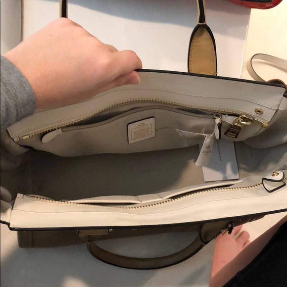 Coach Swagger Purse BRAND NEW! - Picture 4 of 4